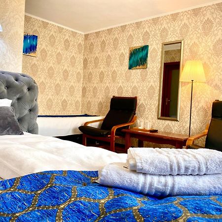Casa Topazz Târgu Jiu Esterno foto