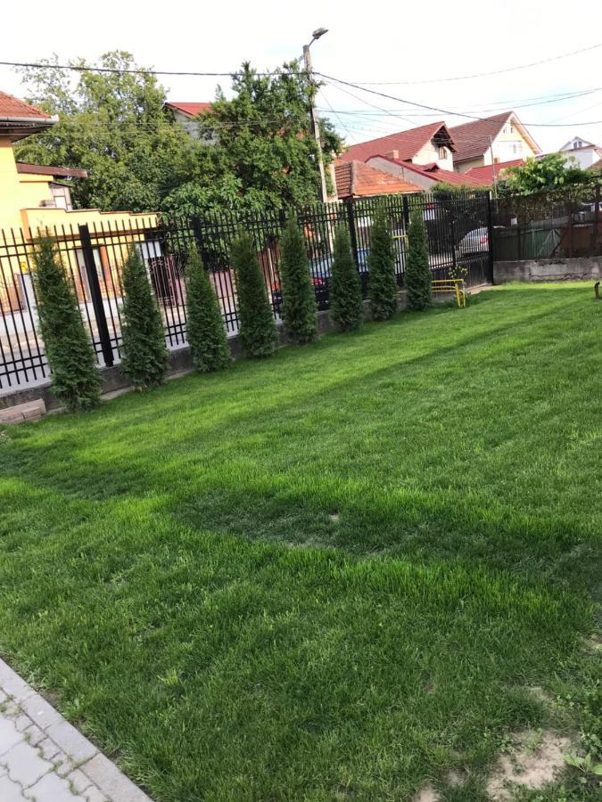 Casa Topazz Târgu Jiu Esterno foto