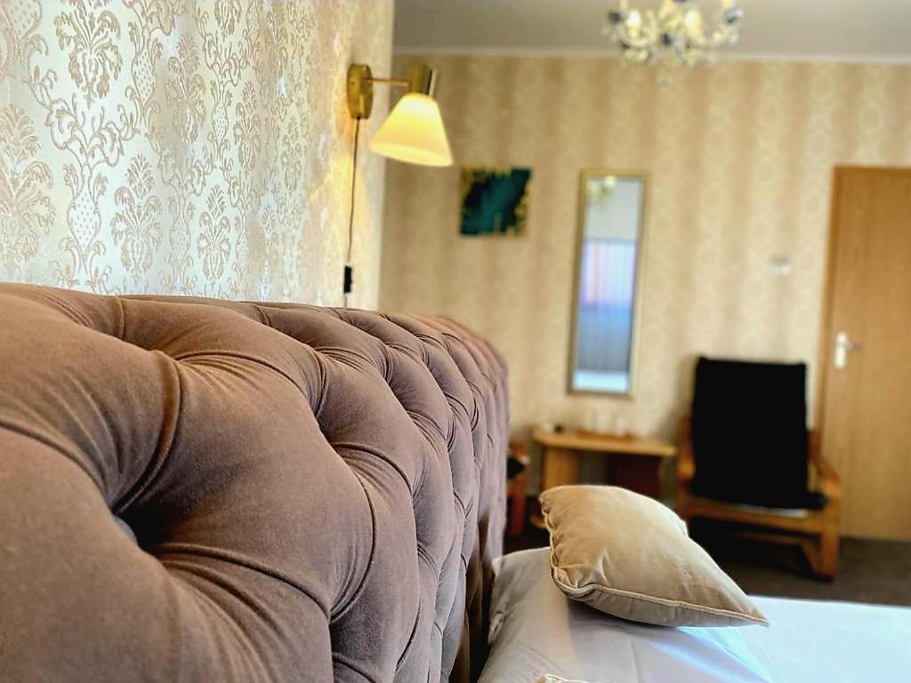 Casa Topazz Târgu Jiu Esterno foto