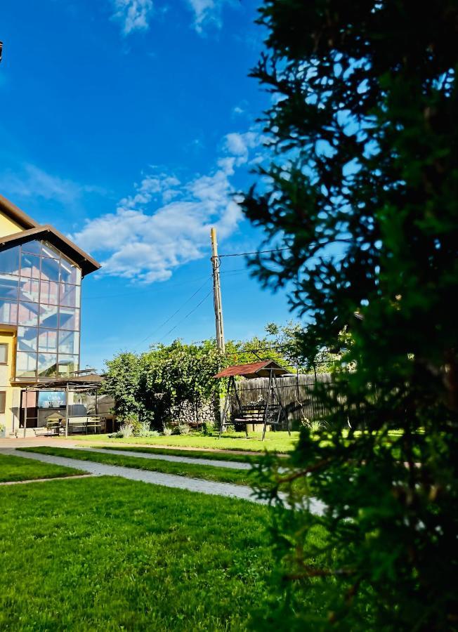 Casa Topazz Târgu Jiu Esterno foto