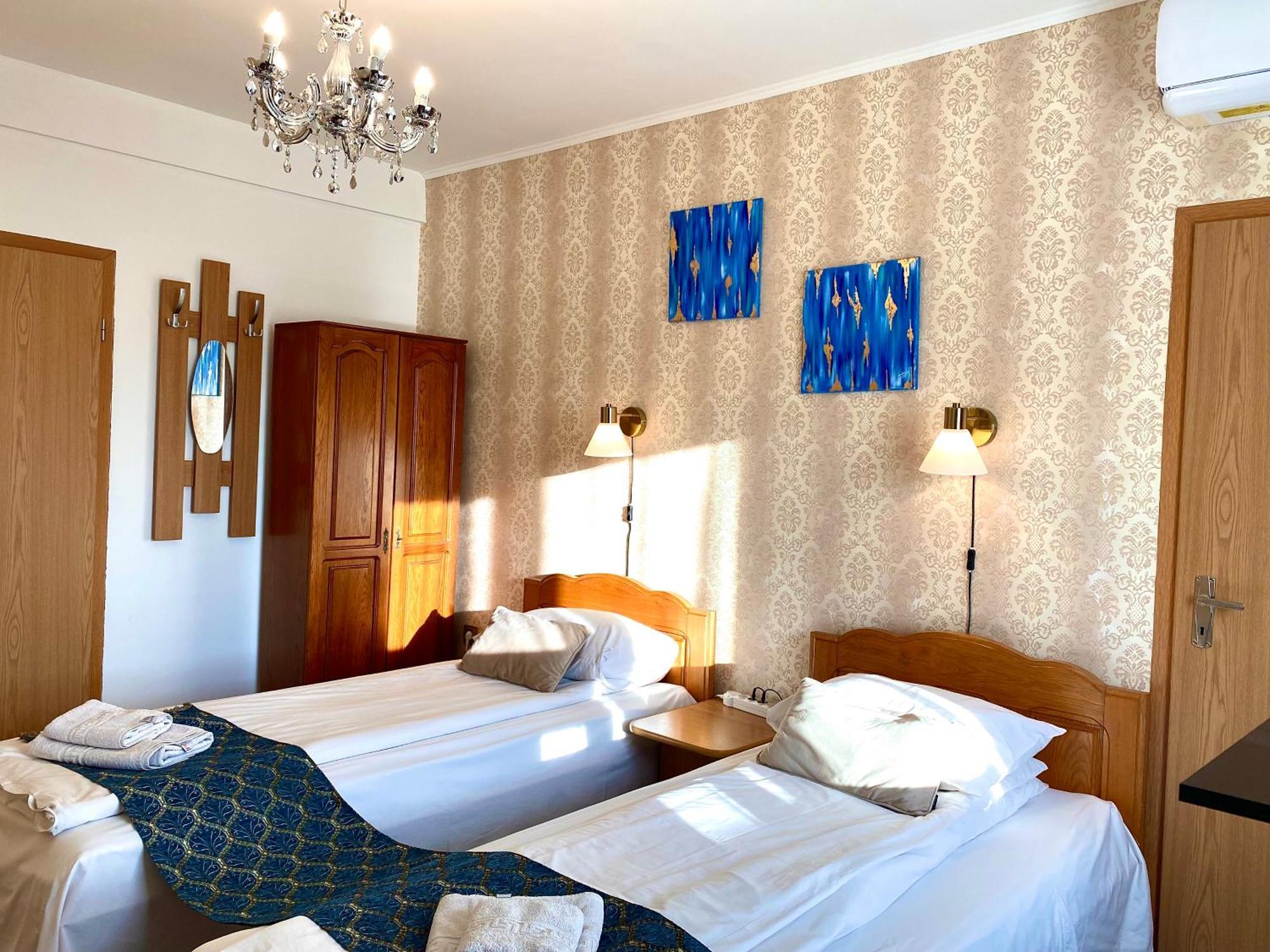 Casa Topazz Târgu Jiu Esterno foto